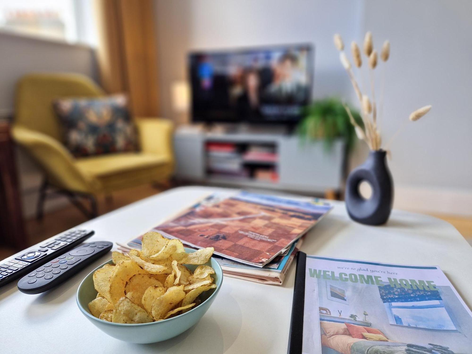 1-Bed Apartment, Close To Kensington Olympia With Free Wi-Fi & Netflix 런던 외부 사진