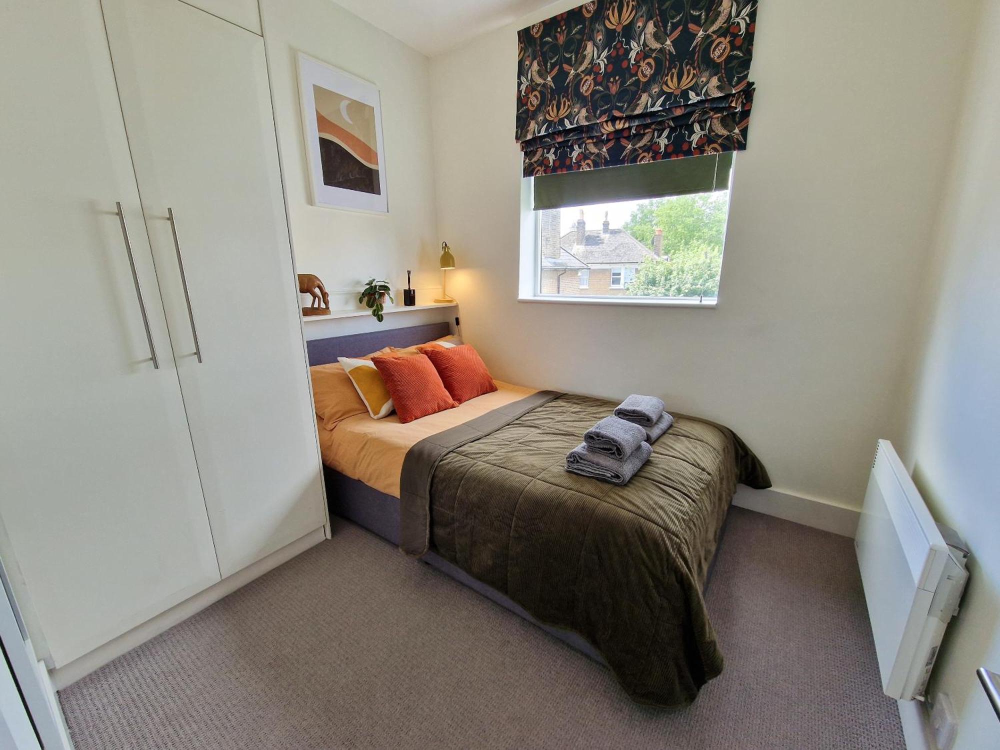 1-Bed Apartment, Close To Kensington Olympia With Free Wi-Fi & Netflix 런던 외부 사진