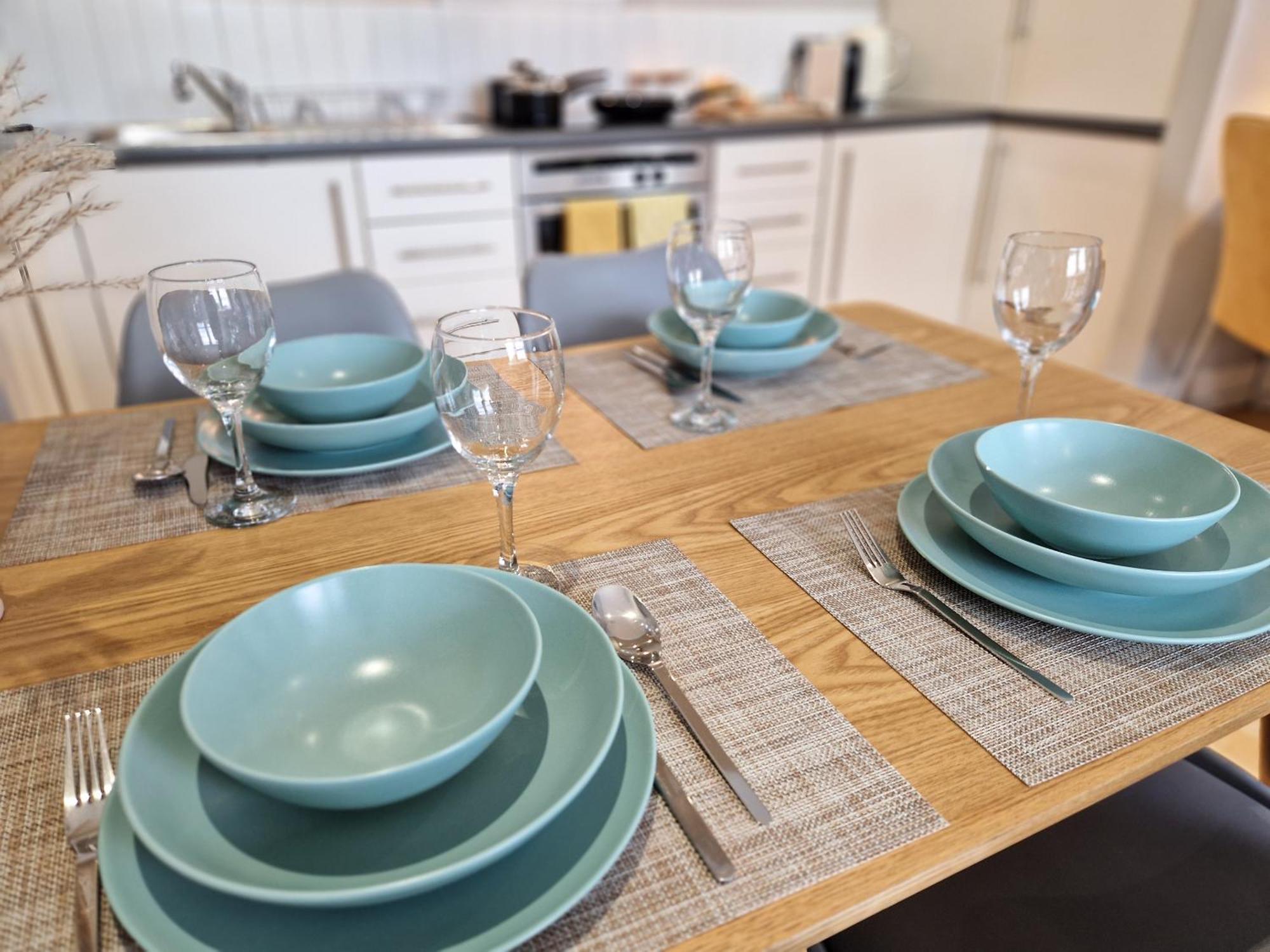 1-Bed Apartment, Close To Kensington Olympia With Free Wi-Fi & Netflix 런던 외부 사진
