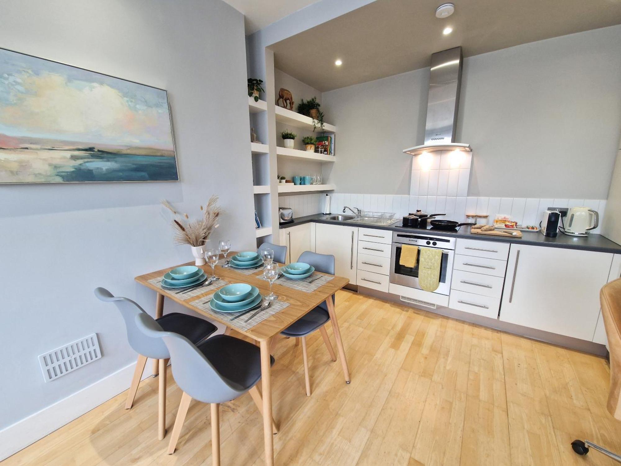 1-Bed Apartment, Close To Kensington Olympia With Free Wi-Fi & Netflix 런던 외부 사진